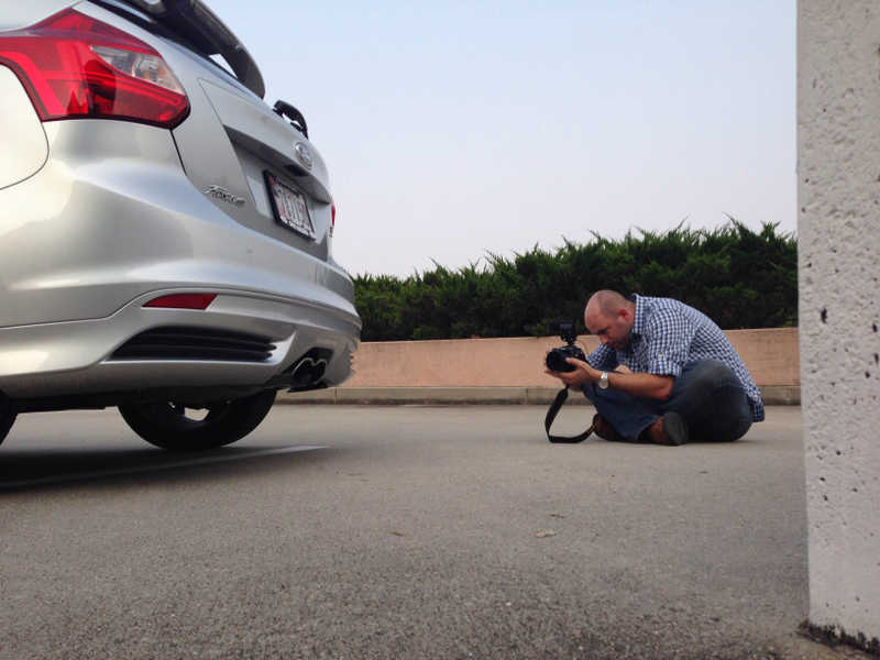 Illustration for article titled Who will win, E46 or Focus ST?